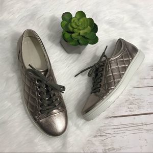 ECCO WOMENS Metallic Champagne Leather Lace Sneakers 40 Shoe Quilted US 9 - 9.5